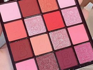 Yeweian Pink Red Eyeshadow Palette